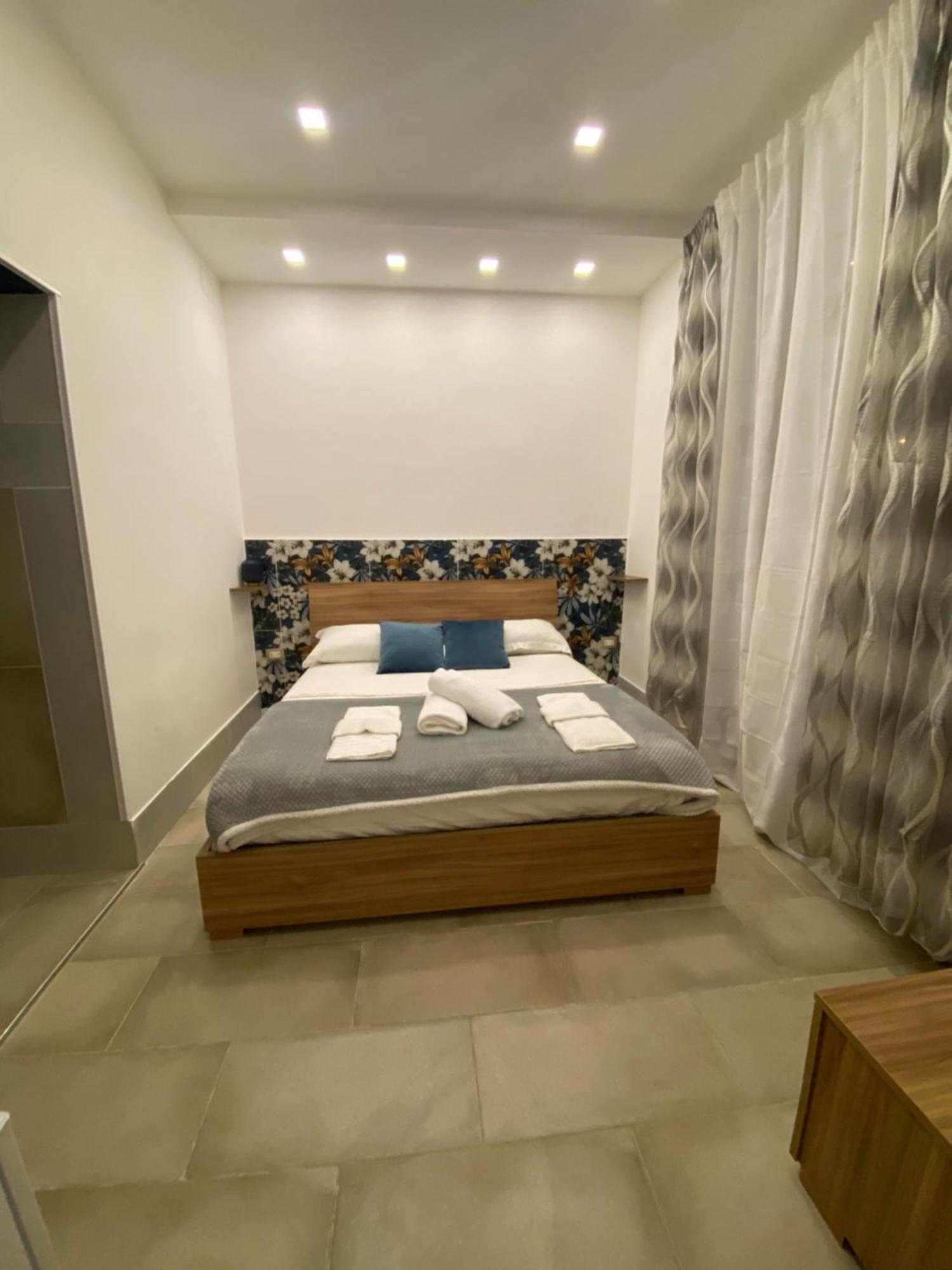 Pippo'S Suite Napoli Ngoại thất bức ảnh