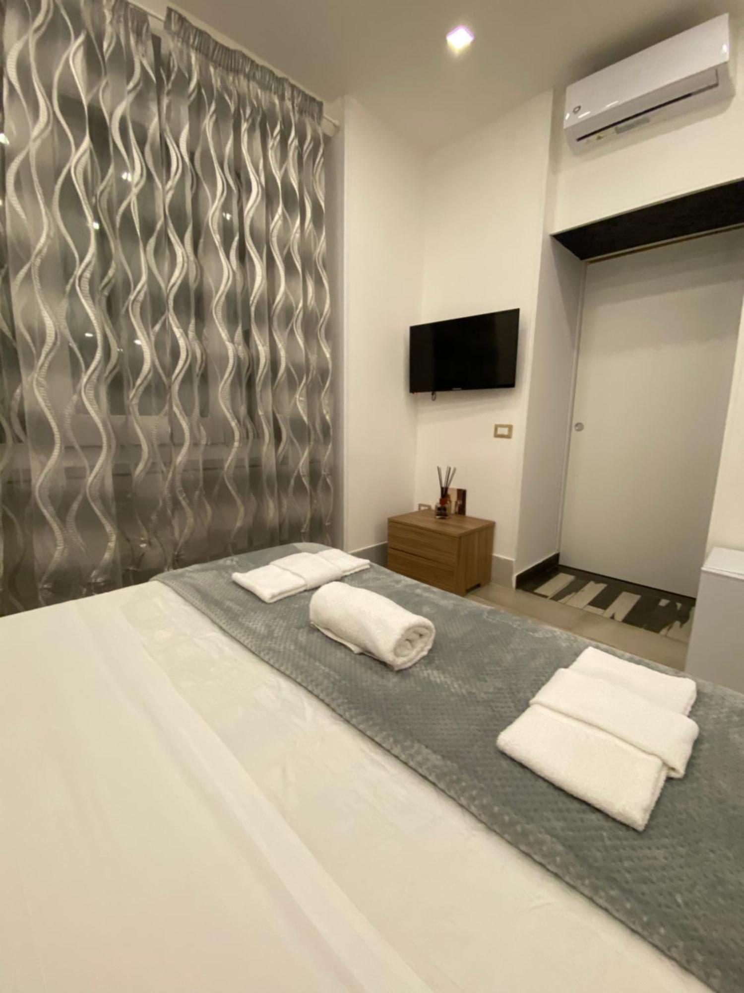 Pippo'S Suite Napoli Ngoại thất bức ảnh