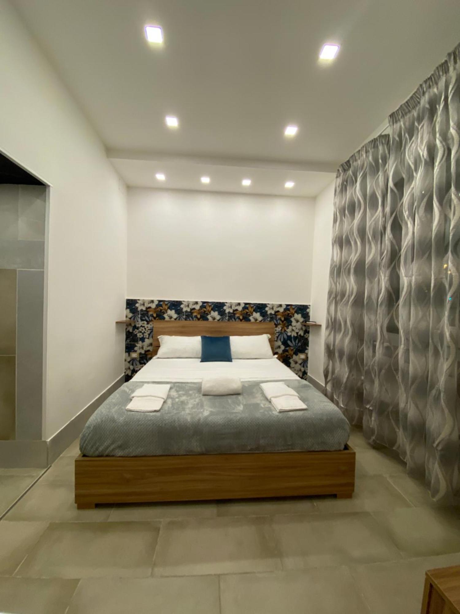 Pippo'S Suite Napoli Ngoại thất bức ảnh