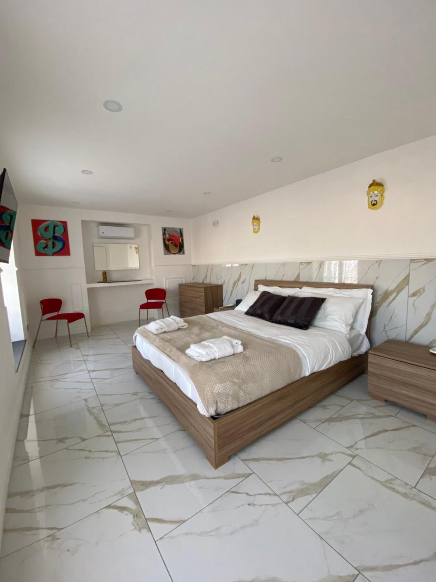 Pippo'S Suite Napoli Ngoại thất bức ảnh